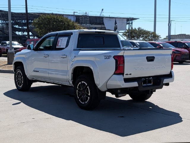 Used 2024 Toyota Tacoma TRD Sport w/ TRD Sport Upgrade Package AWD/4WD image 9