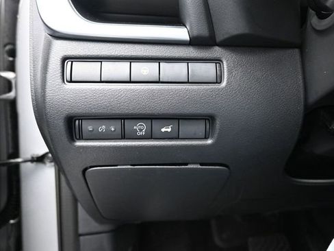 Used 2025 Nissan Rogue SV AWD/4WD image 14
