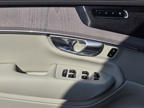 New 2026 Volvo XC90 T8 Ultra image 25