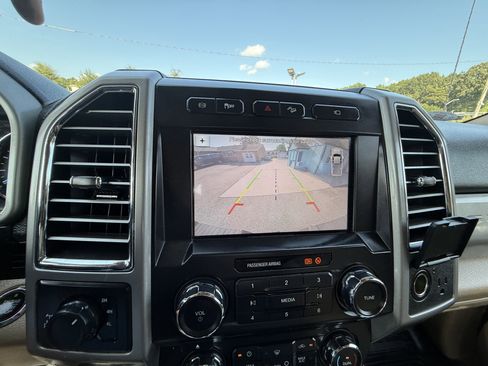 Used 2017 Ford F250 Lariat w/ Lariat Ultimate Package image 40