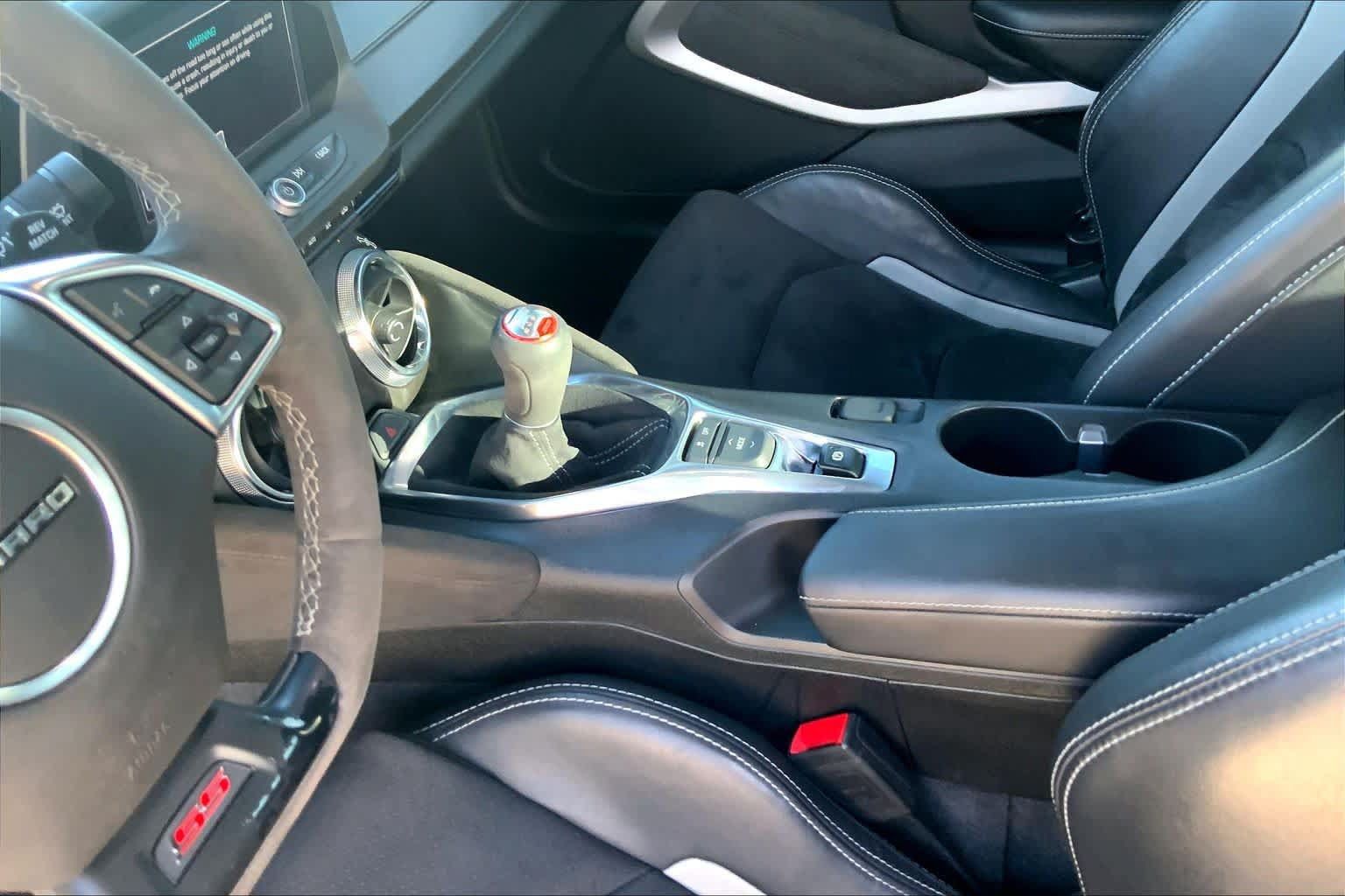 Used 2018 Chevrolet Camaro SS RWD image 16