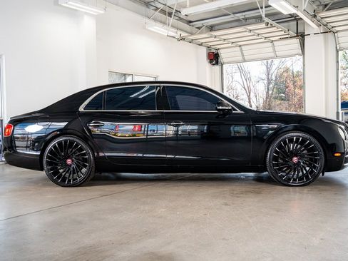 Used 2015 Bentley Flying Spur V8 image 5