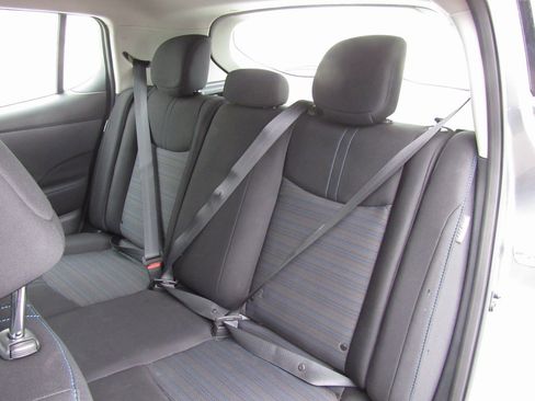 Used 2023 Nissan Leaf S image 14