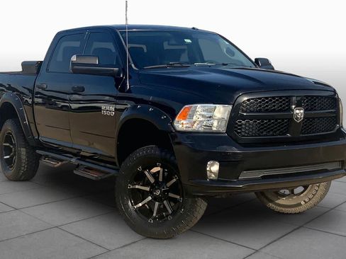 Used 2016 RAM 1500 Express AWD/4WD image 3