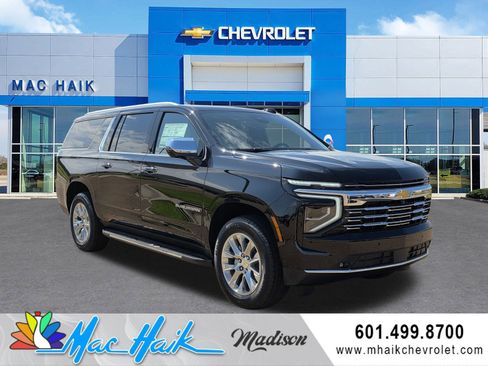 New 2025 Chevrolet Suburban Premier image 1