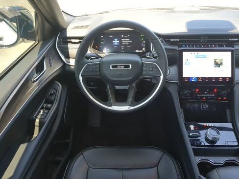 Used 2024 Jeep Grand Cherokee Limited 4xe image 19