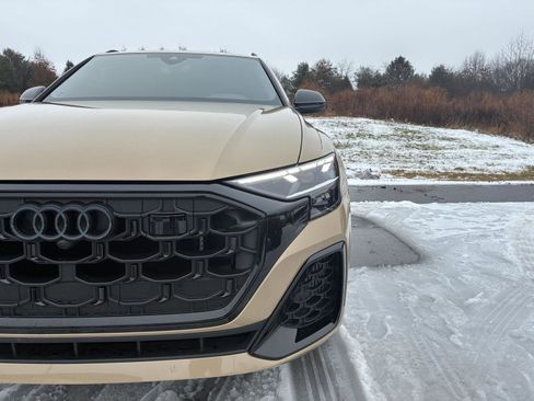 Used 2024 Audi SQ8 Premium Plus w/ 23" Wheel Package image 7