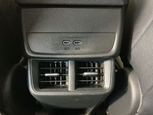 Used 2025 Chevrolet Equinox LT w/ Convenience Package II image 12