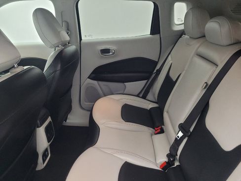 Used 2020 Jeep Compass Limited FWD image 18