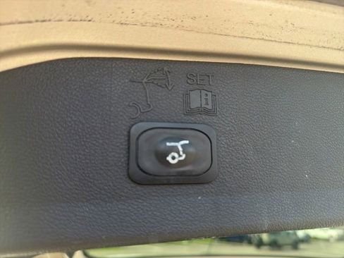 Used 2018 Ford Escape SEL FWD image 11