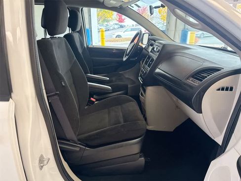 Used 2015 Dodge Grand Caravan SE w/ Quick Order Package 29E SE image 22
