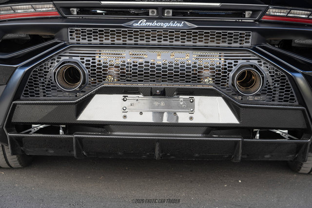 Used 2021 Lamborghini Huracan STO RWD image 74