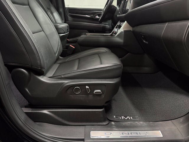 Used 2023 GMC Yukon XL Denali w/ Denali Reserve Package AWD/4WD image 31