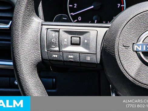 Used 2024 Nissan Rogue SV FWD image 26