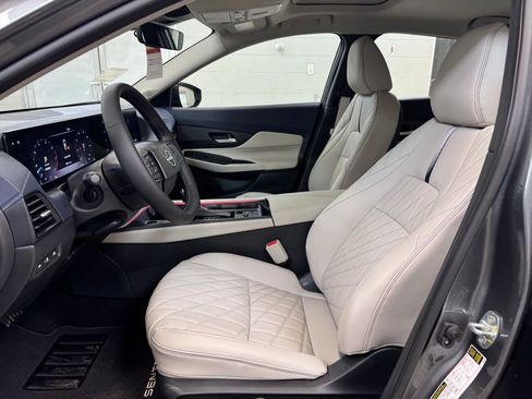 New 2026 Nissan Sentra SL w/ Floor Mat Package FWD image 11