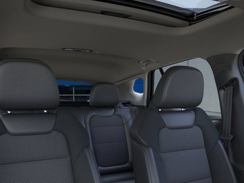 New 2026 Chevrolet Trax LT w/ Sunroof Package FWD image 24