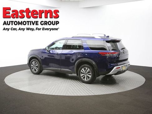 Used 2024 Nissan Pathfinder SL AWD/4WD image 63