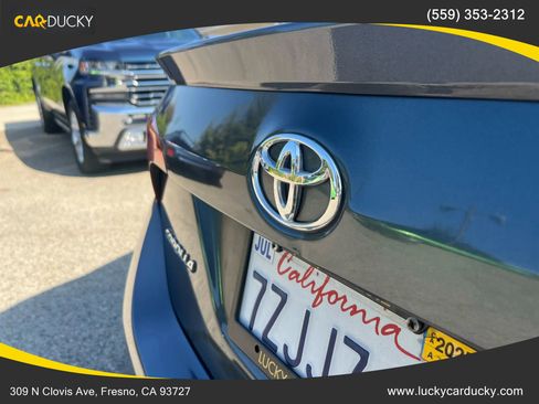 Used 2017 Toyota Corolla SE image 9