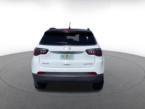 Used 2025 Jeep Compass Limited image 12