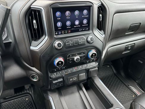 Used 2022 GMC Sierra 2500 AT4 w/ AT4 Preferred Package AWD/4WD image 22