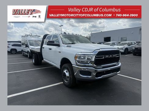 Used 2021 RAM 3500 Tradesman w/ Chrome Appearance Group AWD/4WD image 1