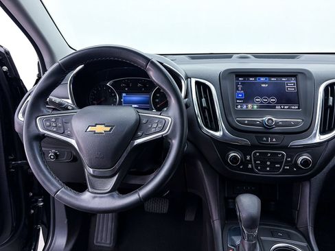 Used 2023 Chevrolet Equinox LT FWD image 3