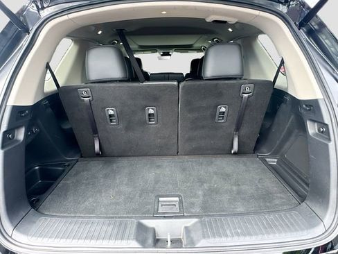Certified 2025 Honda Pilot Touring image 33