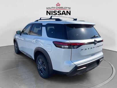 New 2026 Nissan Pathfinder SV