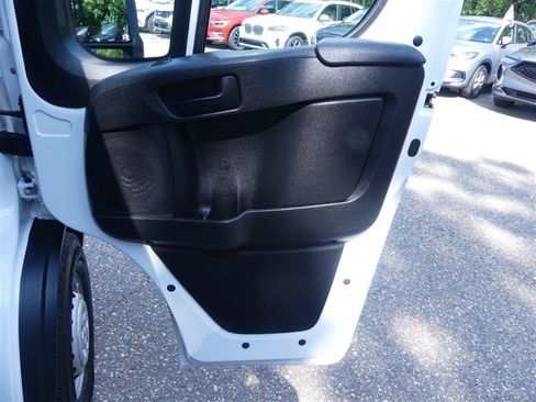 Used 2025 RAM ProMaster 2500 w/ U-Haul Equipment Group FWD image 23