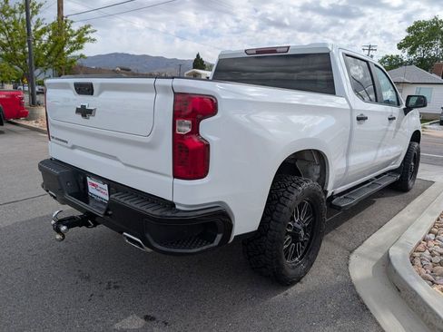 Used 2022 Chevrolet Silverado 1500 Custom Trail Boss AWD/4WD image 4