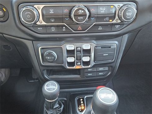 Used 2023 Jeep Wrangler Unlimited Sport image 10
