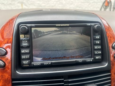 Used 2006 Toyota Sienna XLE Limited w/ XLE Limited Pkg 2 AWD/4WD image 6