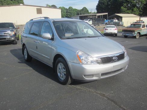 Used 2012 Kia Sedona LX w/ PWR Pkg FWD image 4