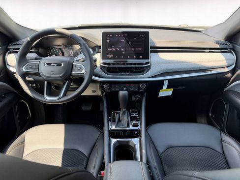 New 2026 Jeep Compass Latitude AWD/4WD image 10
