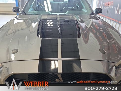 Used 2022 Ford Mustang Shelby GT500 w/ Technology Package RWD image 7