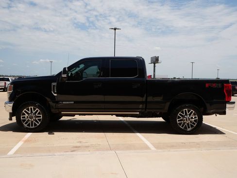 Used 2020 Ford F250 Lariat w/ Lariat Ultimate Package AWD/4WD image 3