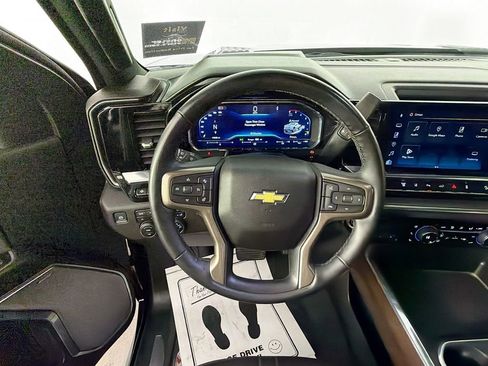 Used 2024 Chevrolet Silverado 2500 High Country w/ High Country Premium Package image 11