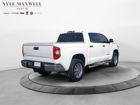 Used 2018 Toyota Tundra SR5 w/ SR5 Upgrade Package AWD/4WD image 16