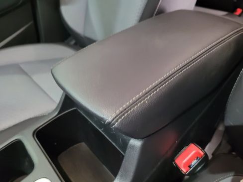 Used 2018 Ford Escape SE image 35