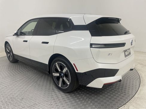 Used 2025 BMW iX xDrive50 w/ Premium Package image 3