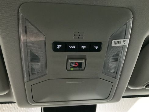 Used 2025 Toyota RAV4 LE AWD/4WD image 31