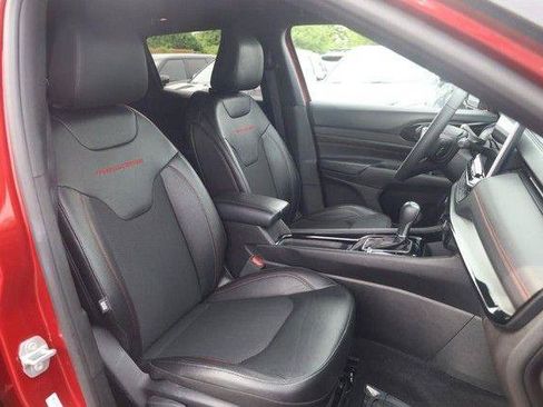 Used 2025 Jeep Compass Trailhawk AWD/4WD image 20