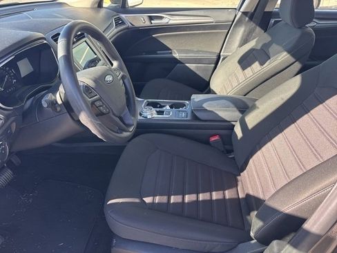 Used 2020 Ford Fusion SE image 9