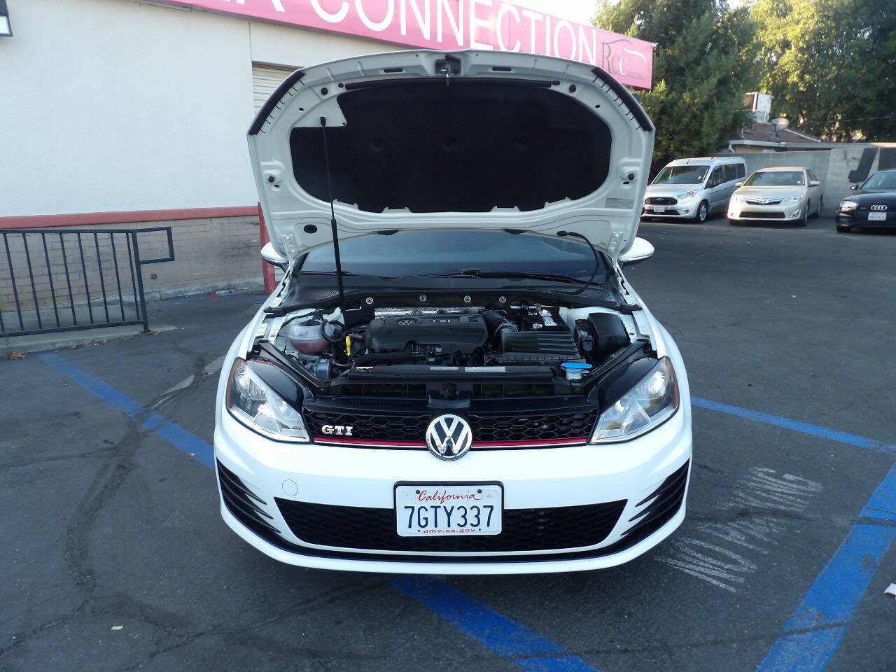 Used 2015 Volkswagen GTI S FWD image 15