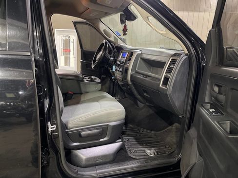 Used 2015 RAM 3500 Tradesman w/ Chrome Appearance Group image 26