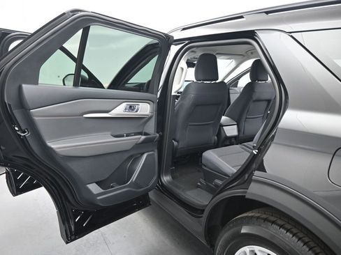 New 2026 Ford Explorer Active RWD image 17