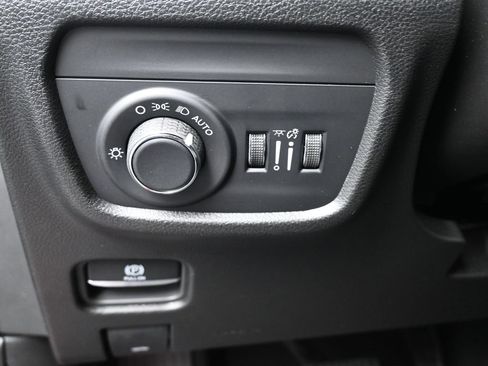 New 2025 Jeep Grand Cherokee L Altitude image 21