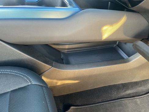 Used 2025 Chevrolet Equinox EV LT w/ Convenience Package image 49