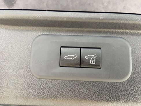 Used 2025 Toyota Grand Highlander XLE image 11