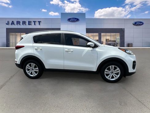 Used 2018 Kia Sportage LX w/ LX Technology Package FWD image 8